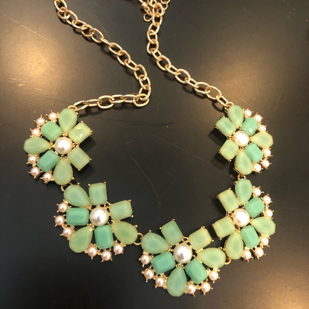 Turquoise flower necklace